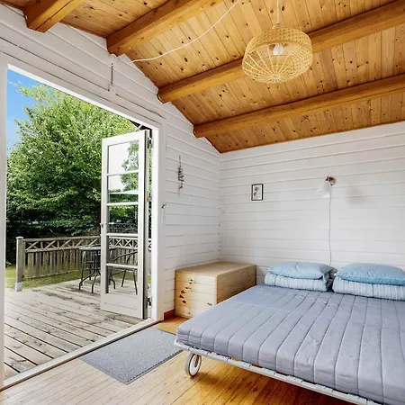 Vakantiehuis Charming 450 Meters From The Sea