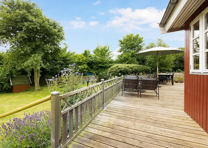 Ferienhaus Charming 450 Meters From The Sea